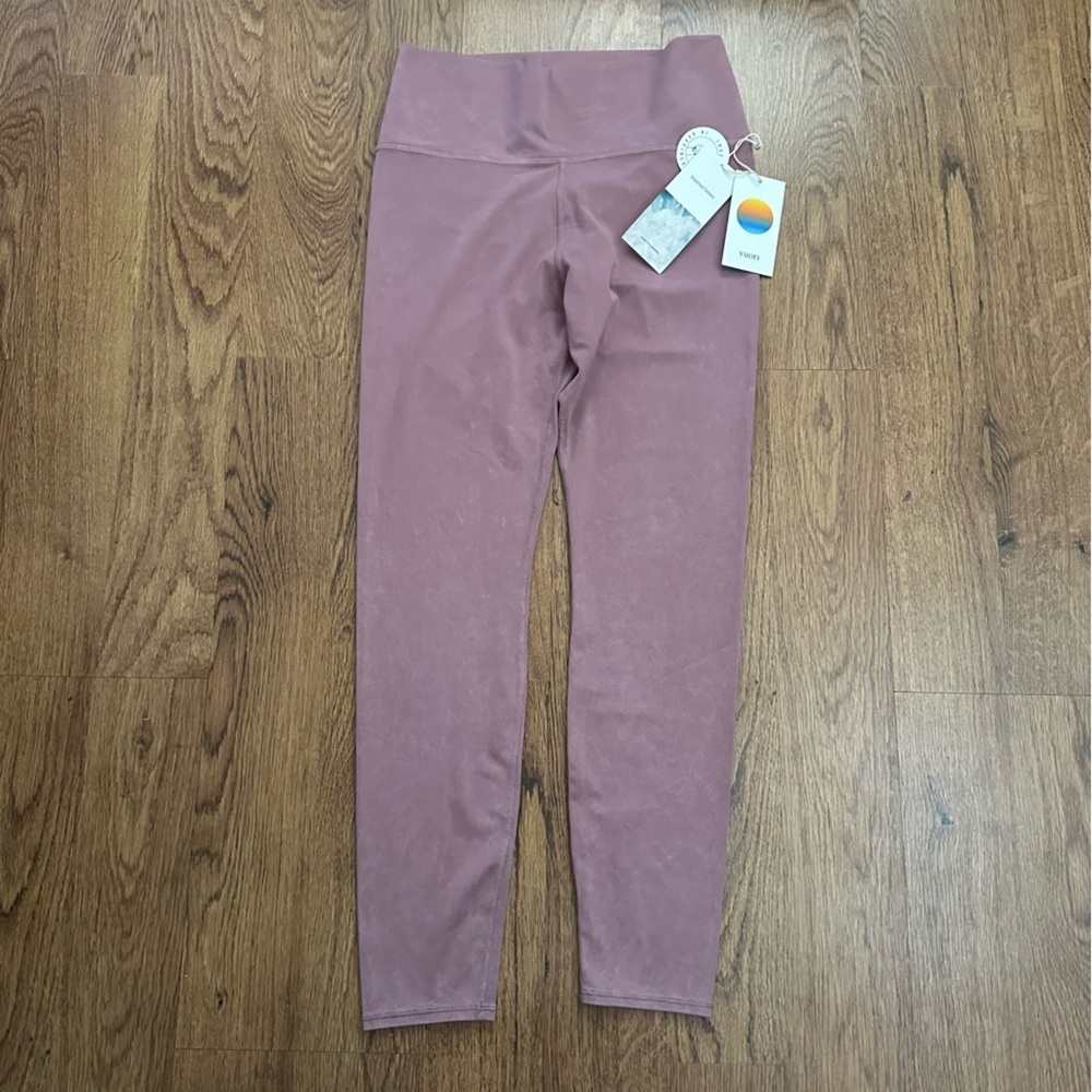 Vuori washed studio Dusty Rose Leggings size large NWT soft fabric sports yoga